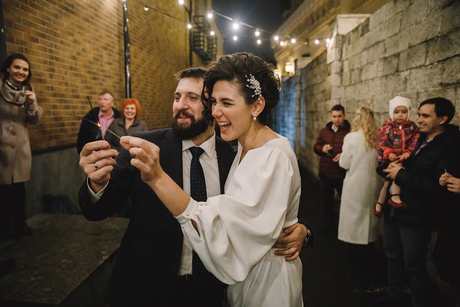 Fotógrafo de casamento Viktoriya Monakhova (loonyfish). Foto de 20 de novembro 2019