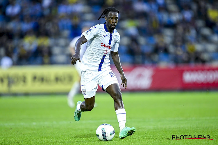 Gelukkig heeft Anderlecht nu genoeg middenvelders, want deze zou wel eens maanden aan de kant kunnen staan