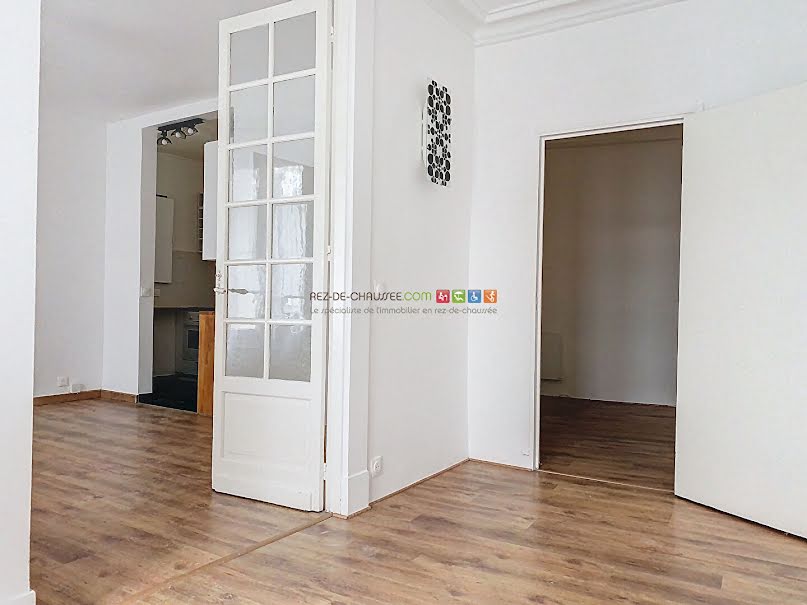 Location  locaux professionnels 2 pièces 39 m² à Paris 16ème (75016), 1 750 €