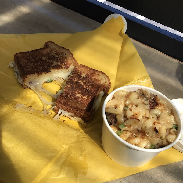 Gf Mac and cheese and gf grilled cheese sandwich!