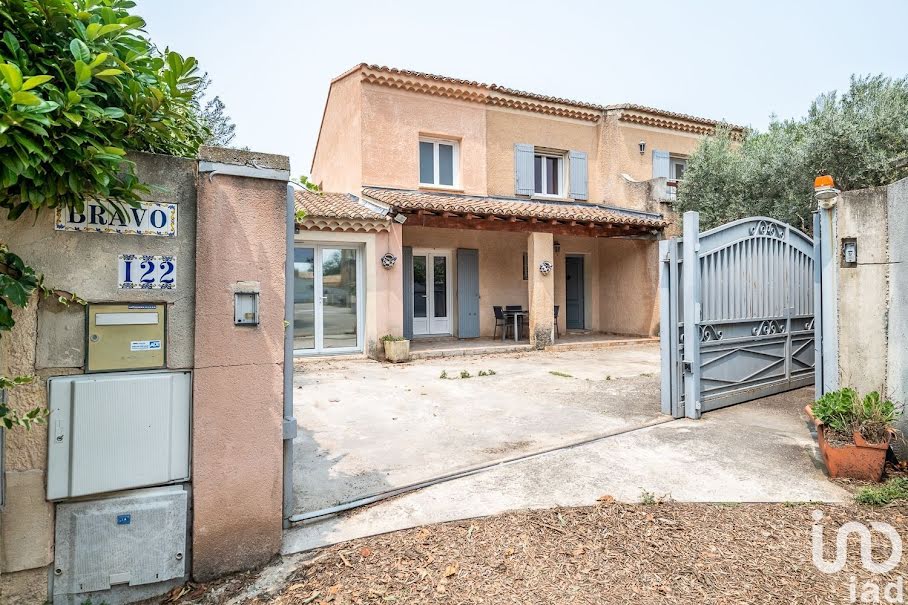 Vente maison 9 pièces 215 m² à Carpentras (84200), 364 000 €