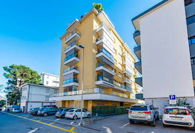 Apartment with terrace 2