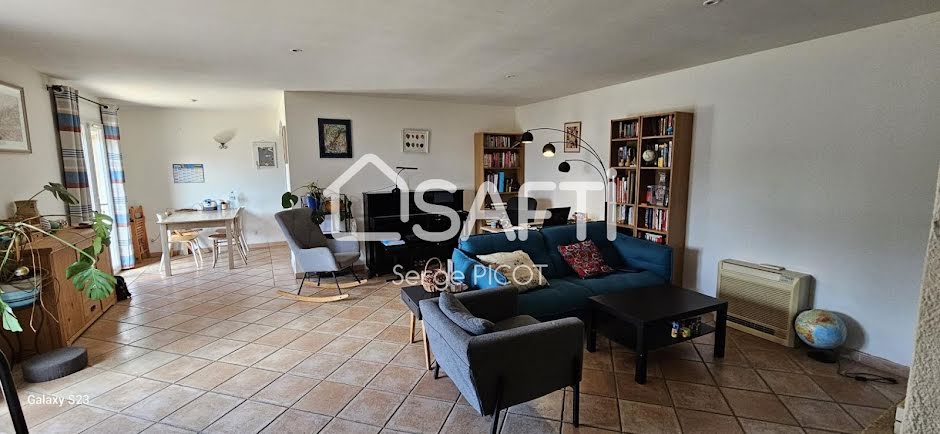 Vente maison 5 pièces 161 m² à Saint-Maximin-la-Sainte-Baume (83470), 449 000 €