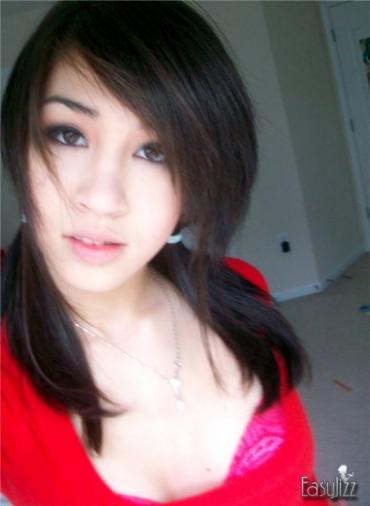 <b>Tasha Nguyen</b> - zl3Ah0tRw9jdFBrz-x7QX2yhO5tpHa7Y3jHJ9ZfWOw