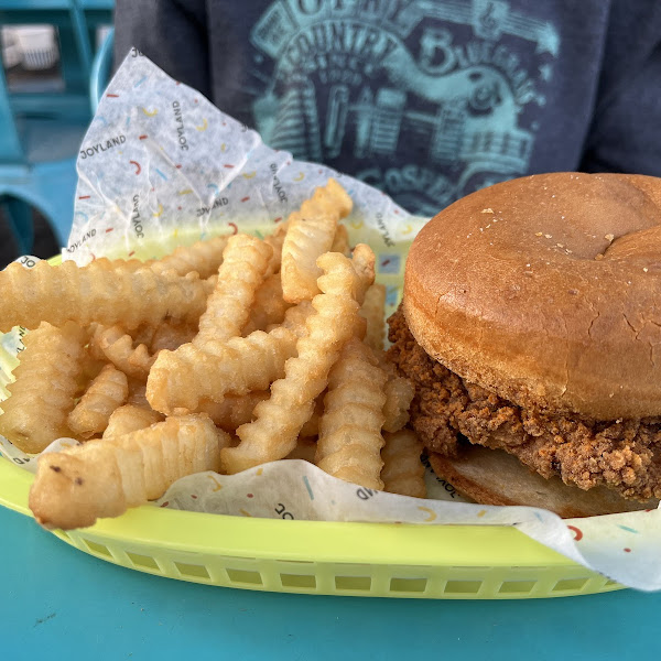 Fried Chicken Sandwich with Crinkle Fries