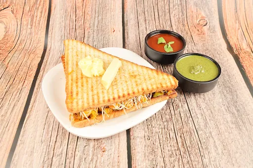 Chicken Tikka Cheese Grilled Sandwich