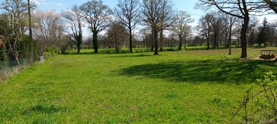 Vente terrain  2160 m² à Gouzon (23230), 29 000 €