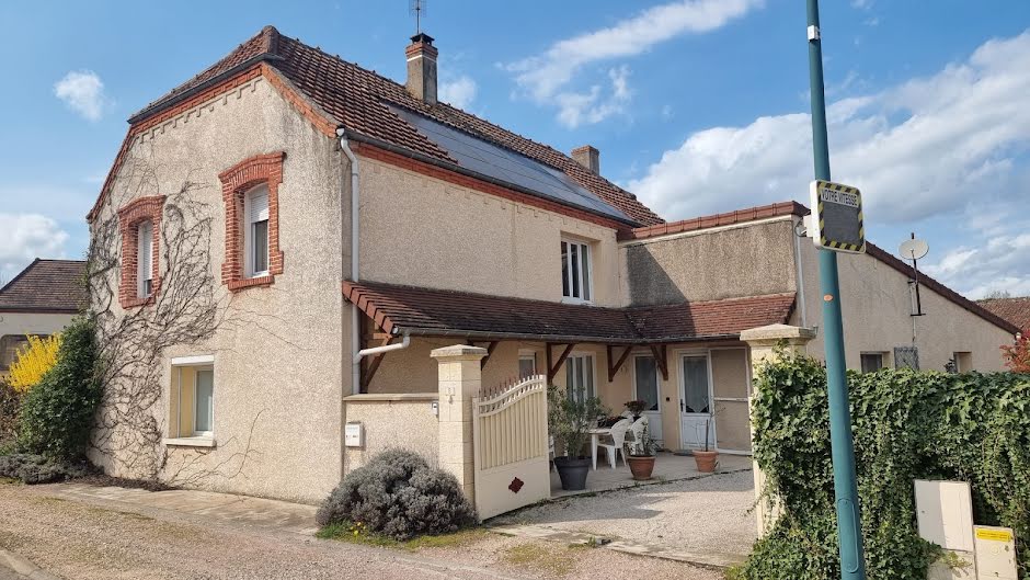 Vente maison 9 pièces 205 m² à Lessard-en-Bresse (71440), 285 000 €