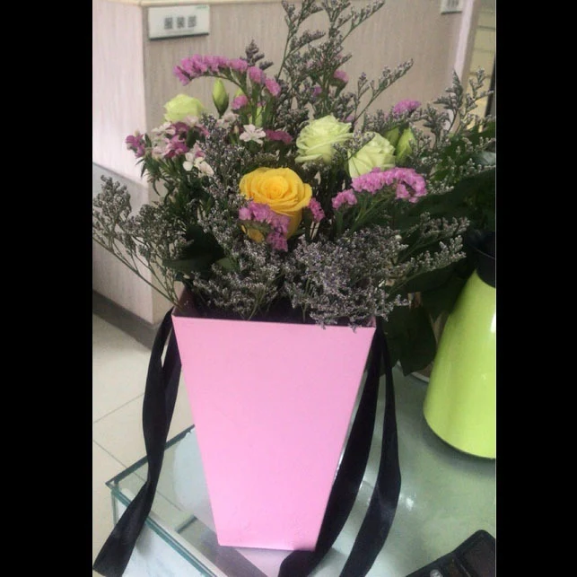 Title 3, Draagbare bloemencadeauverpakking, handtassermo...