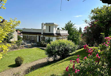 House with terrace 1