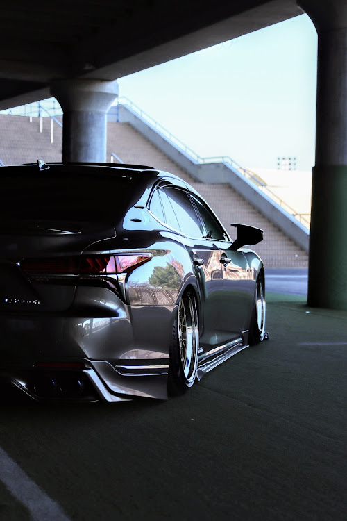 LSのLEXUS LS500h・FiveHundred・#kaircreation・埼玉スタジアム公認有料撮影会📸・BBS SUPER RS特注21inch鍛造リム+硬質クロムメッキに関するカスタム事例の投稿画像6枚目