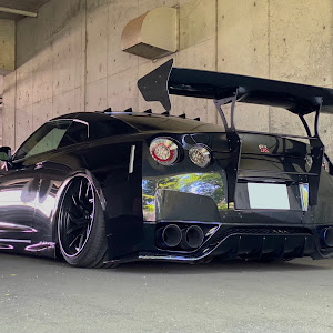 NISSAN GT-R R35