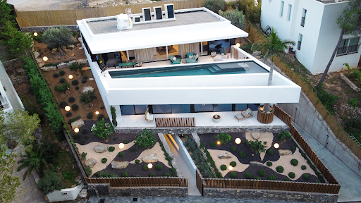 Maison avec piscine et jardin 2