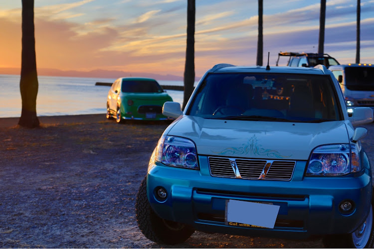 エクストレイルの知多半島・内海東浜海水浴場・ピンスト・little us meeting・customに関するカスタム事例の投稿画像1枚目