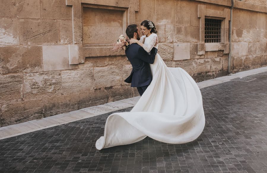 Jurufoto perkahwinan Denise Zaplana (capturandoinstan). Foto pada 11 Jun 2019