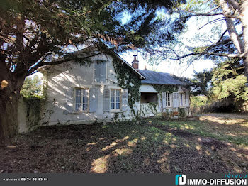 maison à Saint-Priest-la-Marche (18)