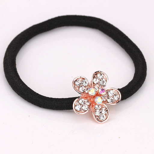 Title 9, Chouchou en alliage, strass et perles, un acces...