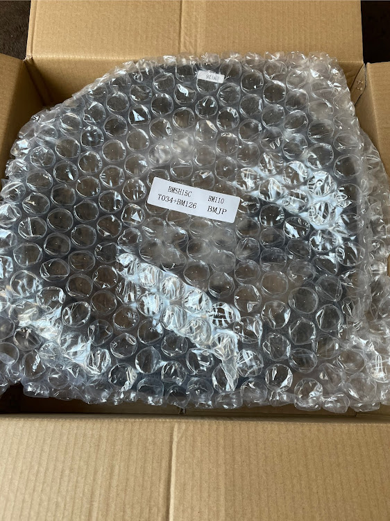 ステップワゴンのLANBOステアリング・取り付けに関して教えてください😭🙏・DIY・必要な工具🛠・いつもイイネ&コメントありがとうございます🙇‍♂️に関するカスタム事例の投稿画像3枚目