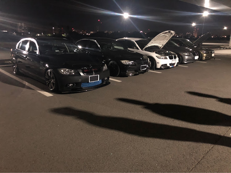 320iのE90・3シリーズ セダン・ナイトMT・E9X系オフに関するカスタム事例の投稿画像1枚目