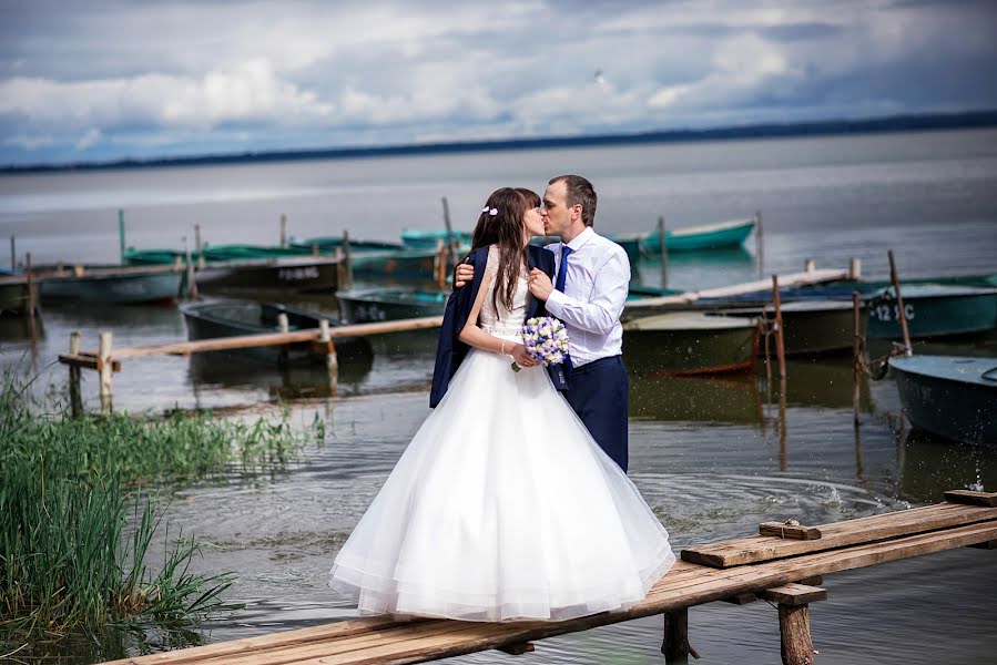 Fotógrafo de casamento Yuliya Kuzmina (yuliyakuzmina). Foto de 22 de maio 2019