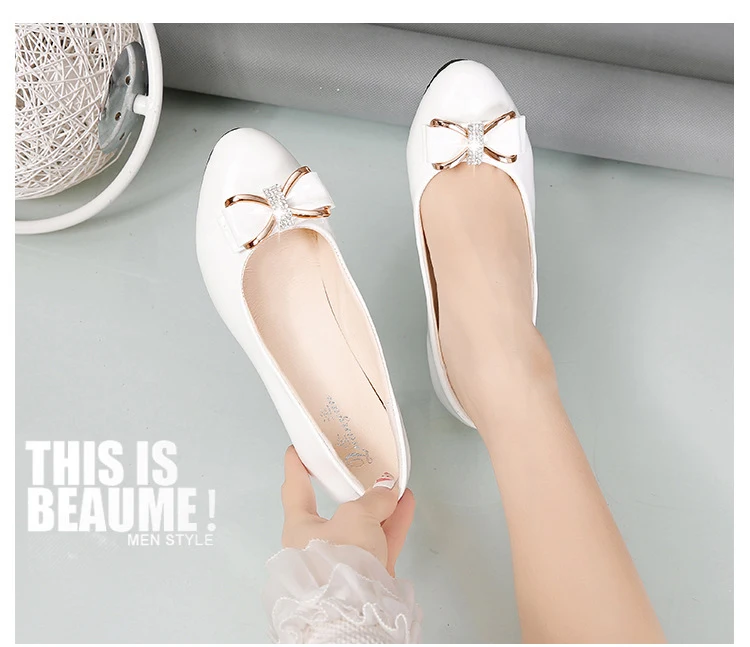 Title 8, Elegante Damen-Lederschuhe mit breitem Absatz i...