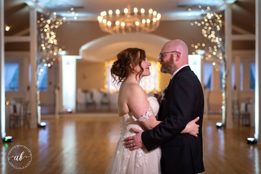 Wedding photographer Amber Bauhoff (amberbauhoff). Photo of 7 December 2019