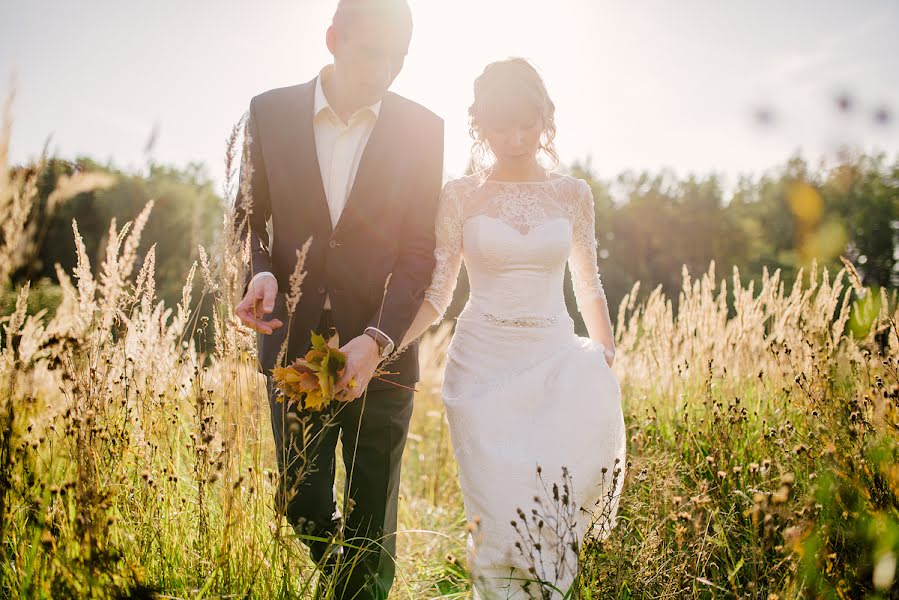 Fotógrafo de casamento Vera Minyaylenko (milialenko). Foto de 27 de março 2016