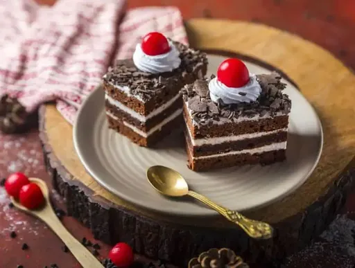 Eggless Black Forest Pastry