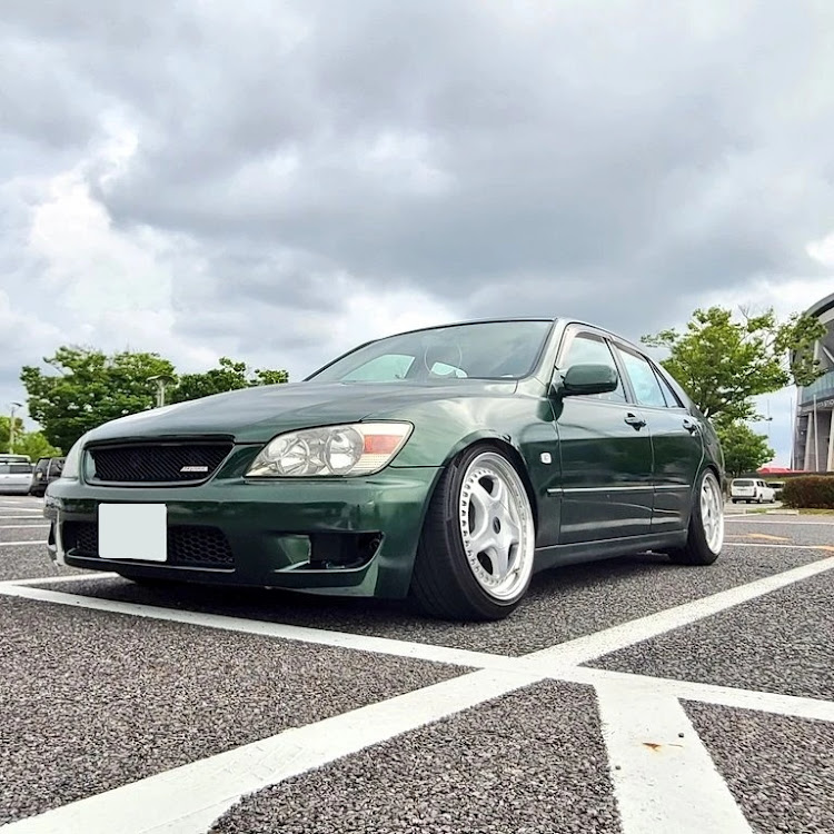アルテッツァのホイールかえました・スピードライン・トヨタ・アルテッツァ・味わいポイントに関するカスタム事例の投稿画像1枚目