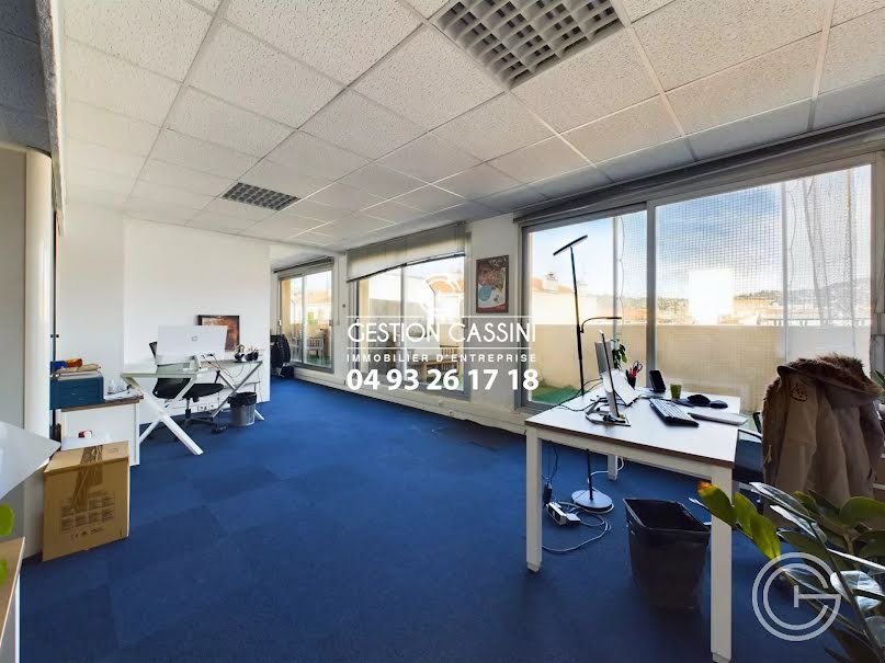 Location  locaux professionnels 6 pièces 130 m² à Nice (06000), 2 200 €