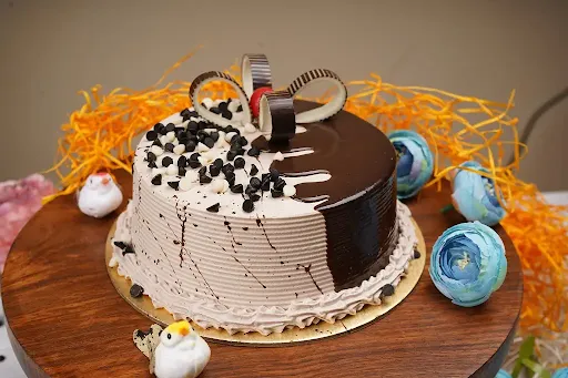 Chocolate Vanilla Fusion Cake