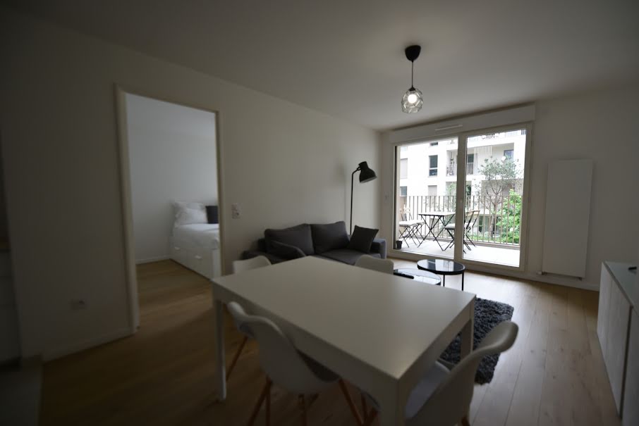 Location meublée appartement 3 pièces 54 m² à Clichy (92110), 1 650 €