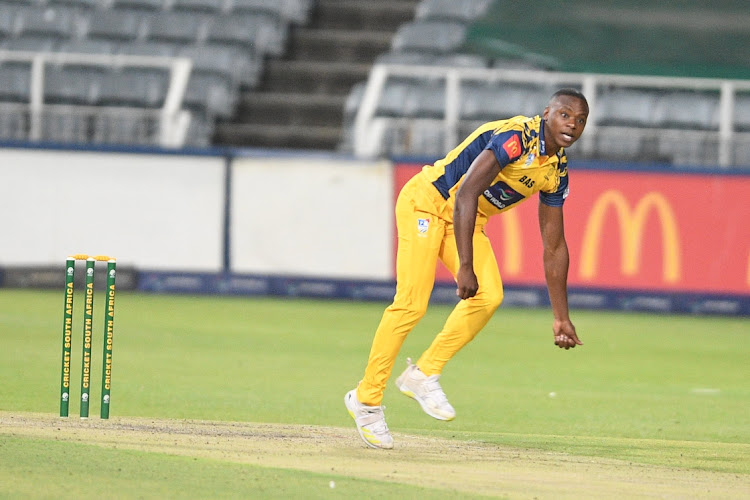 Kagiso Rabada, playing his last match for the Lions before heading to the IPL, was able to successfully defend 16 runs in the last over to help his side to a wone run victory against the Titans at the Wanderers on Friday night.