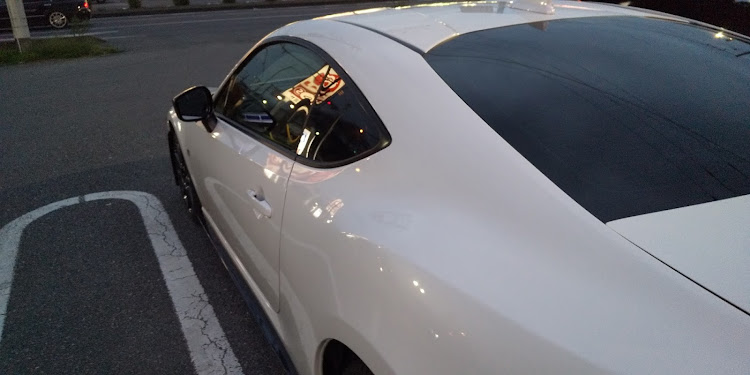 86の86GRスポーツ・GRスポーツ・洗車・ツナギを着た妻の戦闘力は530000に関するカスタム事例の投稿画像3枚目