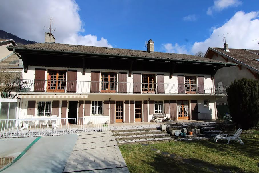 Vente maison 12 pièces 375 m² à Saint-Jeoire (74490), 629 000 €