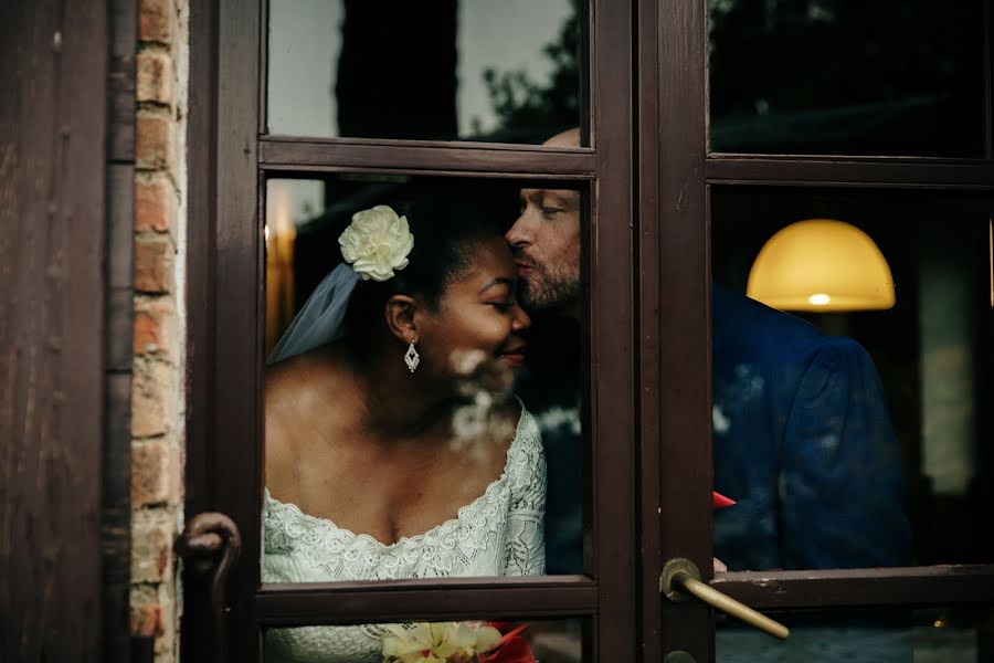 Wedding photographer Roberto De Riccardis (robertodericcar). Photo of 18 December 2019