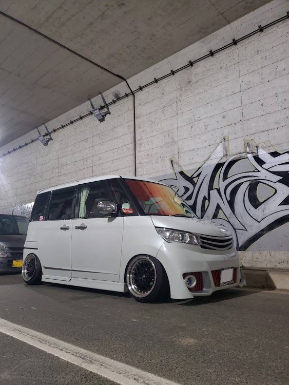 パレットのいつもイイネ&コメントありがとうございます🙇‍♂️・低い様に見えて全く低く無い車・custom雅family・内装早くやらないと😅に関するカスタム事例の投稿画像7枚目