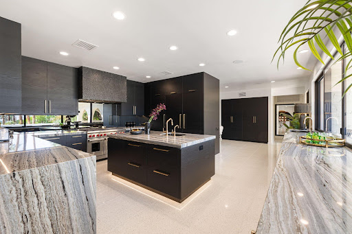 Maison avec piscine et jardin 4