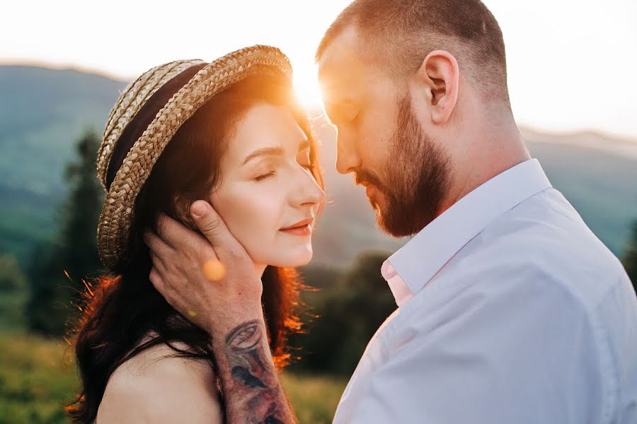 Fotógrafo de casamento Nata Kashevko (ptashka). Foto de 28 de outubro 2019