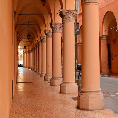 bologna di nicoletta lindor