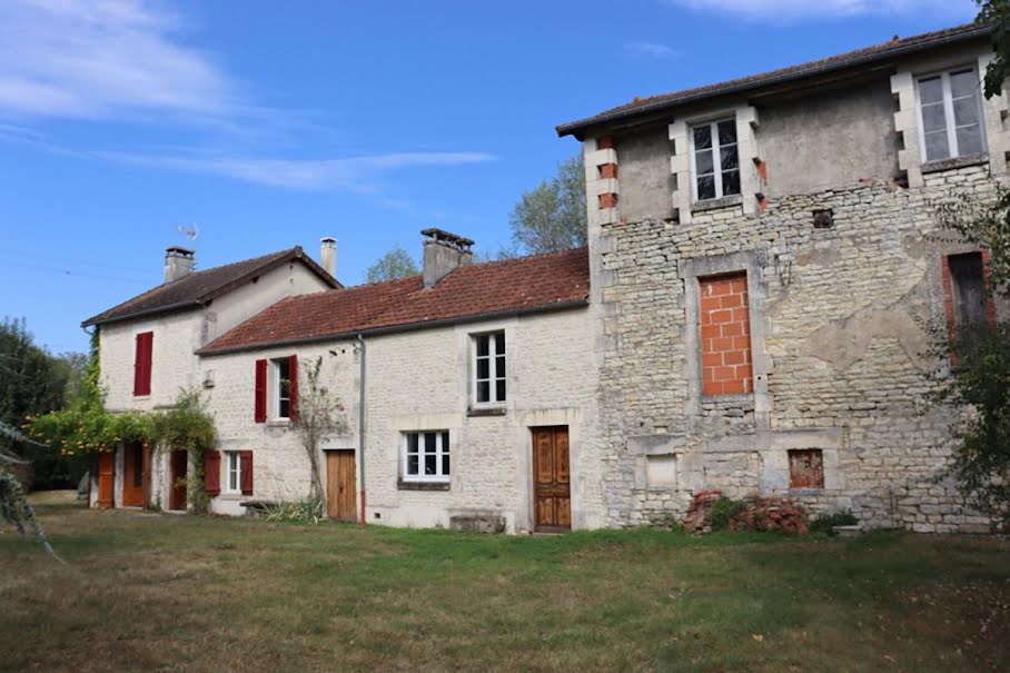 Vente maison 4 pièces 104 m² à Courson-les-Carrières (89560), 189 000 €