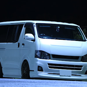 ハイエースバン TRH200V