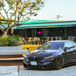 M4 クーペ F82