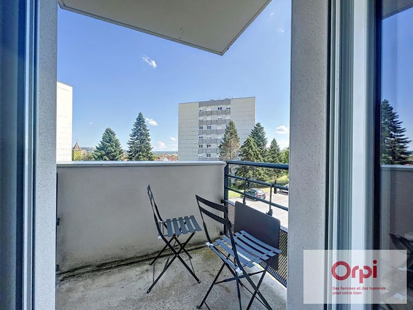 Location meublée appartement 1 pièce 28 m² à Montluçon (03100), 340 €