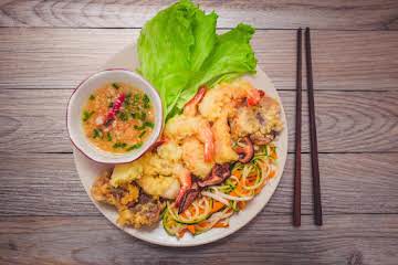 Lettuce wraps shrimp tempura w/ fish sauce