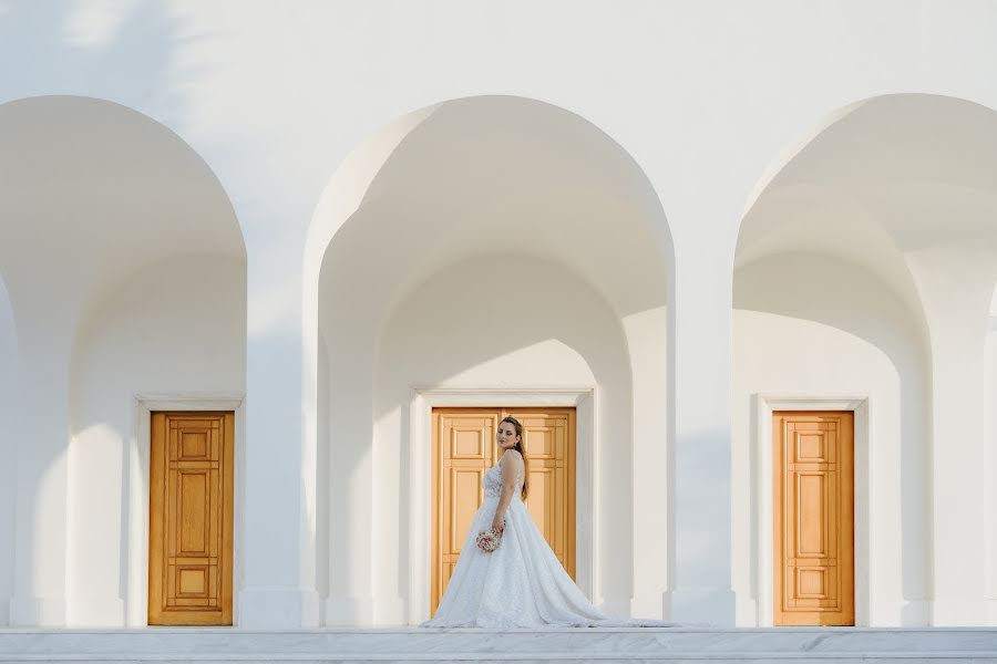 Wedding photographer Ilias Rosu (therossart). Photo of 23 March