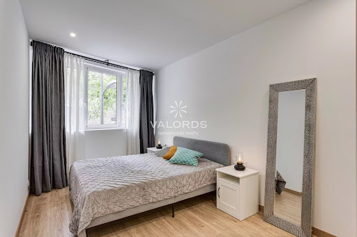 Apartment 5