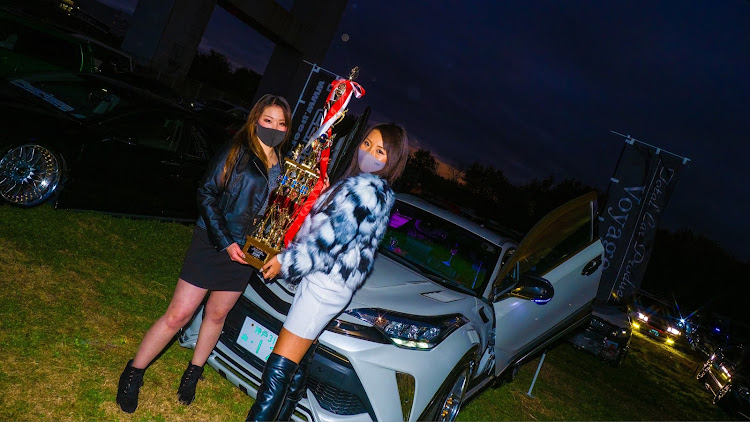 あいちょんまんさんが投稿したドレフェス関西2021・VIPCAR・crown・C-HR・キャンギャル撮影に関するカスタム事例の投稿画像4枚目