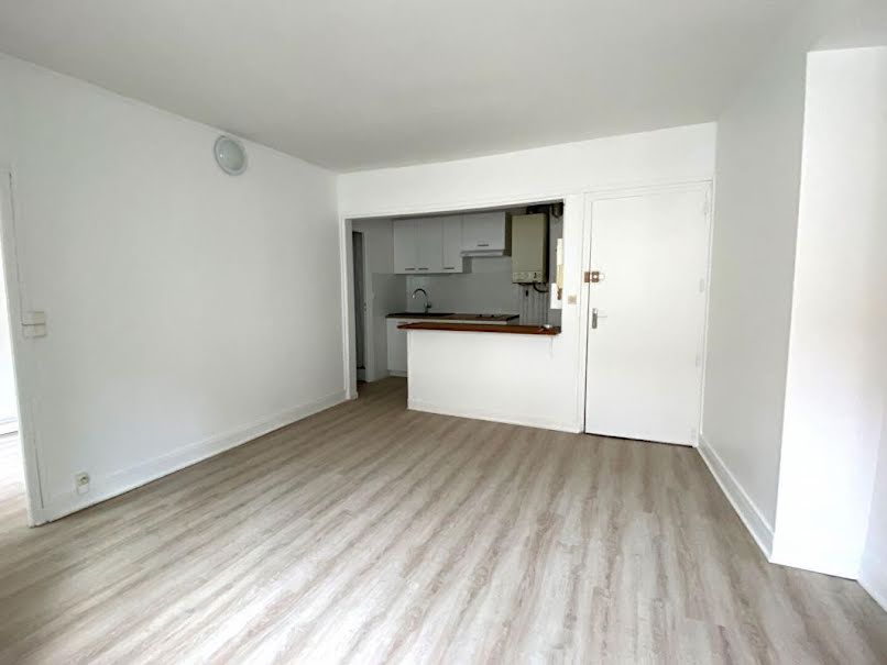 Location  appartement 1 pièce 31 m² à Montlhéry (91310), 640 €