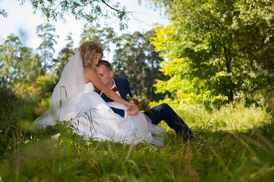 Fotógrafo de casamento Sergey Kalenik (kalenik). Foto de 11 de setembro 2015